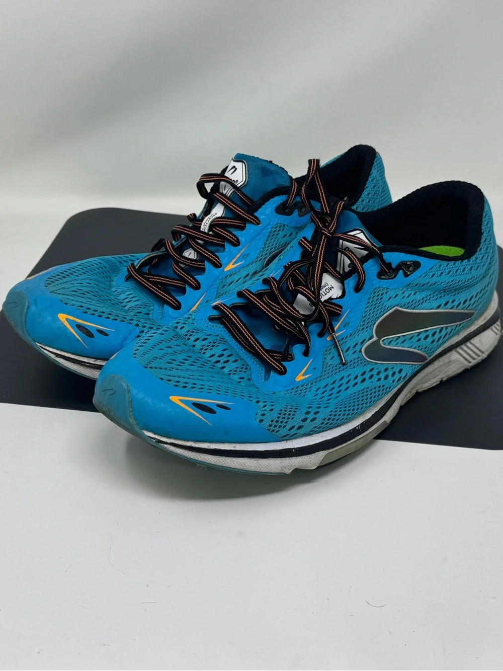 Newton Motion 8 Running Shoes blue